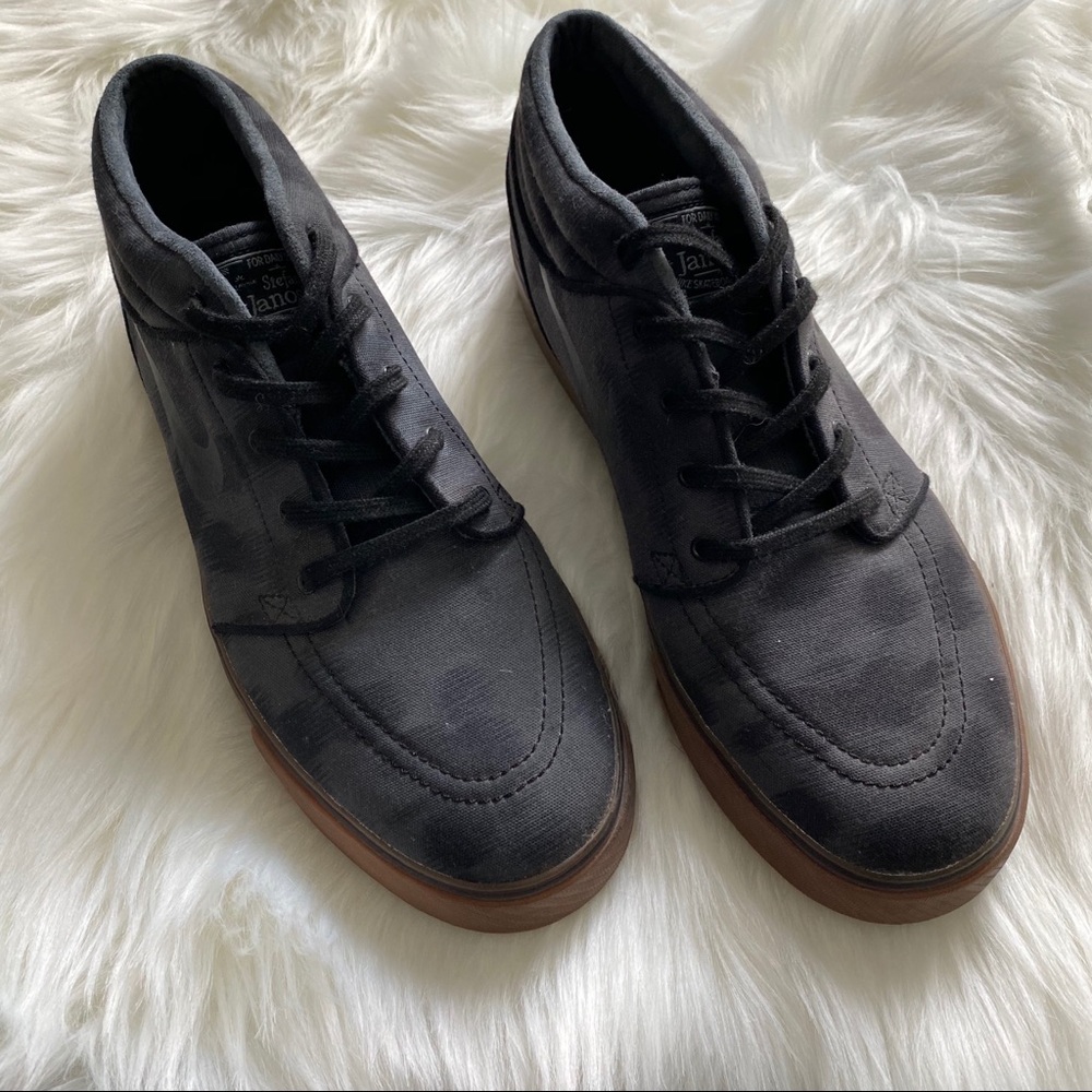 Nike High top Stefan janoski men’s size 10.5